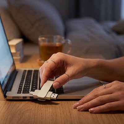 Clé usb 64 go​ couleur argent