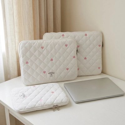 Housse ordinateur blanc 3 format coeurs roses