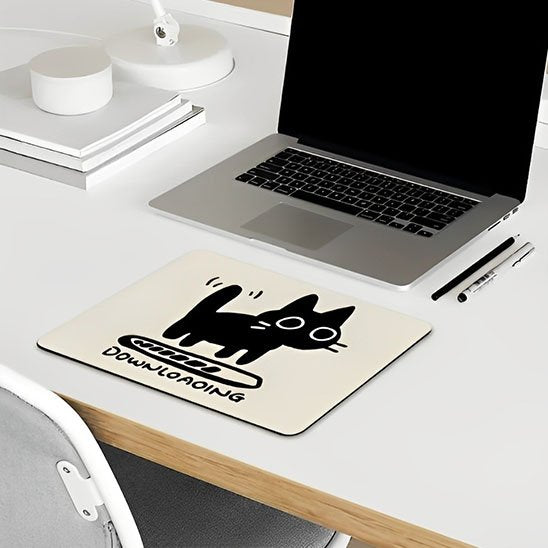 Tapis de souris chat noir downloading